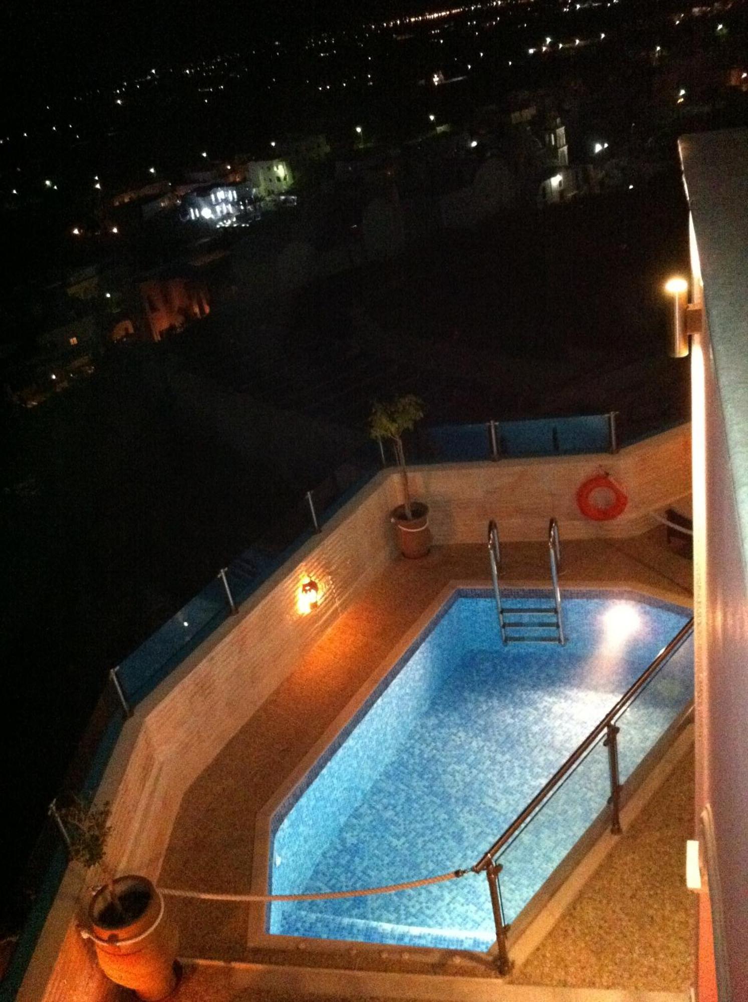 Nectarios Villa - Studios & Suites Adults Only Fira (Santorini) Exterior foto