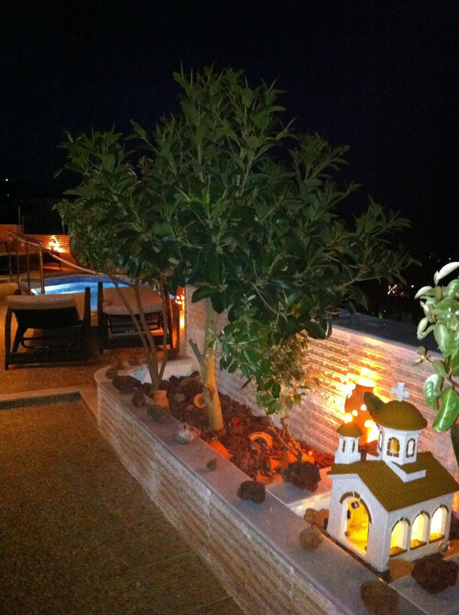 Nectarios Villa - Studios & Suites Adults Only Fira (Santorini) Exterior foto