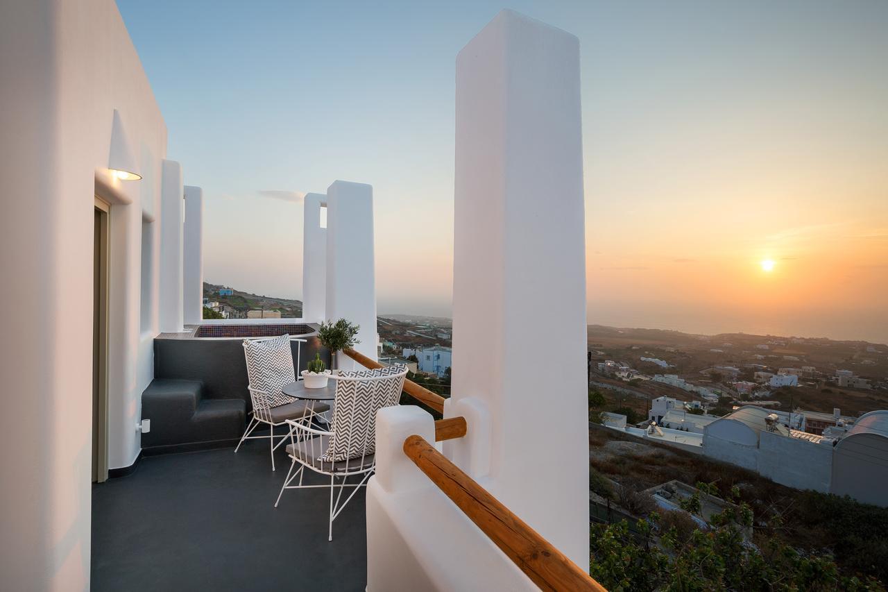 Nectarios Villa - Studios & Suites Adults Only Fira (Santorini) Exterior foto