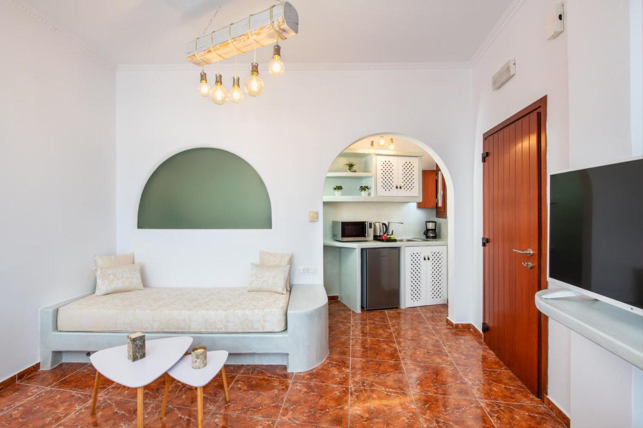Nectarios Villa - Studios & Suites Adults Only Fira (Santorini) Exterior foto